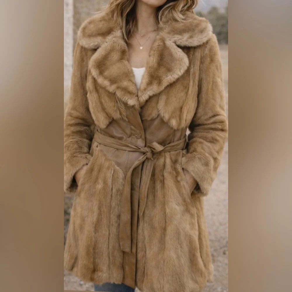 1960s Vintage Accentuated Waist Belted Leather + Fur Coat - Picture 3 of 3